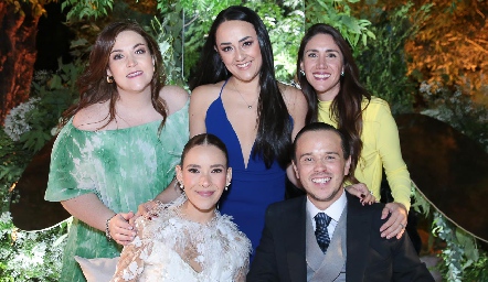  Mariana Rubín de Celis, Francine Díaz de León, Gina Briones, Sofía Buendía y Abraham Gallegos.