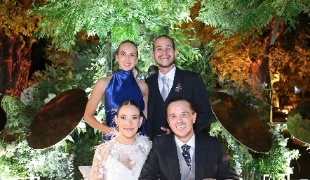  Wendy García, Carlos Buendía, Sofía Buendía y Abraham Gallegos.