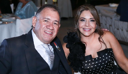 Carlos Buendía y Alejandra Pérez.