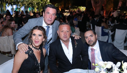  Mari Buendía, David Lozano, Arturo Medina y Diego Medina.