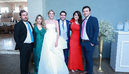  Ricardo Rubín, Carla Galán, Daniela Ausucua, Alfonso Galán, Matilde Galán y Kevin.