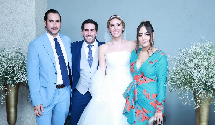  Everardo Araiza, Alfonso Galán, Daniela Ausucua y María Paulina Gómez.