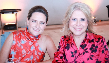  Sofía Bárcena y Pilar Romero.