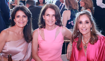  Patricia Silos, Claudia Canales y Mónica Gaviño.