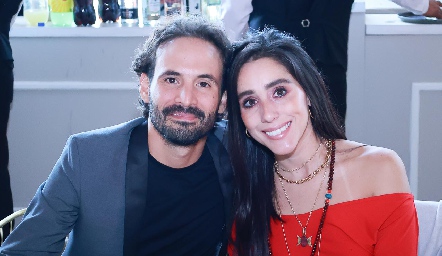  Efraín Barrera y Daniela Lavín.