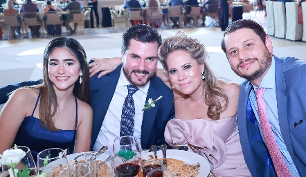  Arantza Arroyo, Rodrigo Galán, Sofía Romero y Oscar Zule.