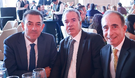  Leopoldo Córdova, José Luis Hernández y José Medlich.