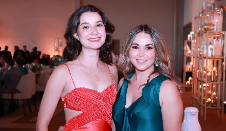  Mía Guerra y Carla Galán.