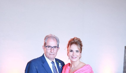  Alfonso Galán y Marisa Romero, papás del novio.