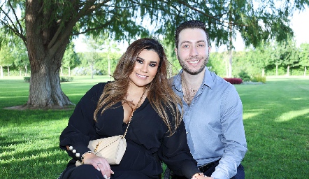  Carolina Constante y Allen Berberian.