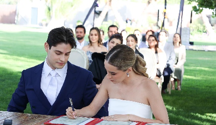  Alex Ramírez y Estefanía Calvillo