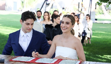 Alex Ramírez y Estefanía Calvillo.
