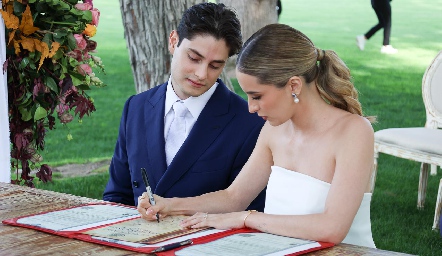  Alex Ramírez y Estefanía Calvillo.