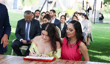  Vero Vega y Ana Lara.