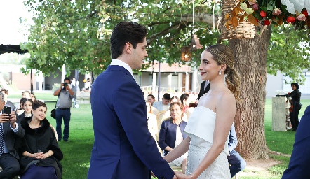 Alex Ramírez y Estefanía Calvillo.