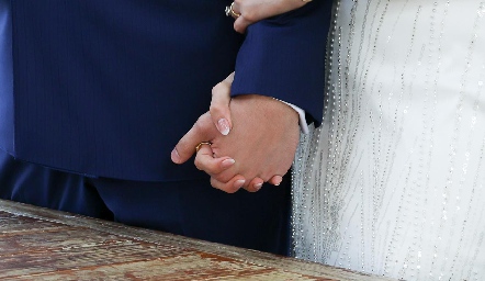 Alex Ramírez y Estefanía Calvillo.