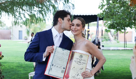  Alex Ramírez y Estefanía Calvillo.