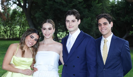  Ana Ceci, Estefanía Calvillo, Alex Ramírez y Joaquín Gómez.