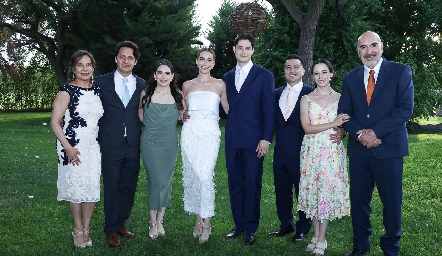  Zaira Minero, Eduardo Carlos, Priscila Calvillo, Estefanía Calvillo, Alex Ramírez, David, Ana Laura Ortiz y David Calvillo.