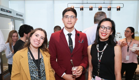  Mía Ramón, Eder y Constanza Rivas.