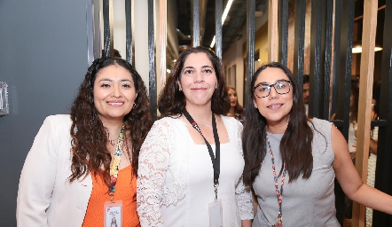  Jessica Hernández, Cristina Rodríguez y Raquel Pérez.