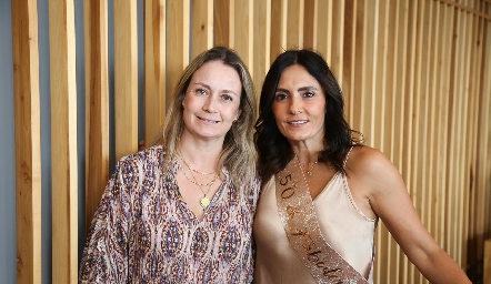  Gaby y Claudia Artolózaga.