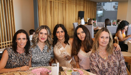  Lucía Zacarías, Lilian Dorador, Claudia Artolózaga, Ana Paula Valdés y Gaby Artolózaga.