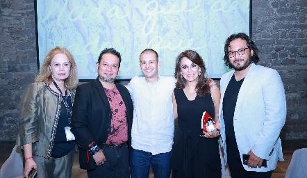  Luz del Carmen González, Alexandro Roque, Antonio García, Lelia Acosta y Hideki Vigil.