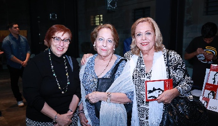  Esmeralda Villanueva, Margarita y Blanca Almagerito.