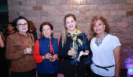  Sara Peralta, Josefina Dibildox, Pilar Ramírez e Isabel de Castañón.
