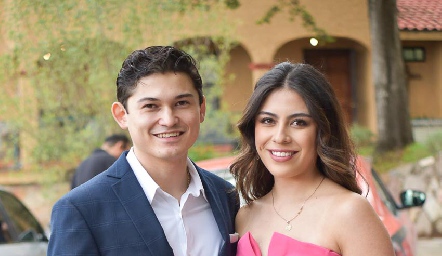  Emmanuel Moret y Areli Ávalos.