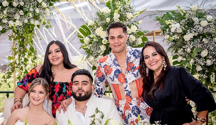  Diana Valdez, Saúl Miranda, Dani Leyva, Leo Salinas y Daniela Valdez.