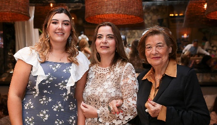  Ana Gaby Motilla, Fernanda Lozano y Nona Berrones.