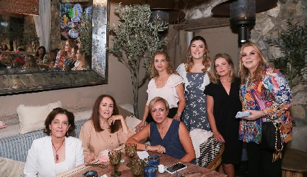 Laura Nieto, Laura del Pozo, Karina Ramos, Karina Navarro, Ana Gaby Motilla, Eva Anaya y Gaby Lozano.