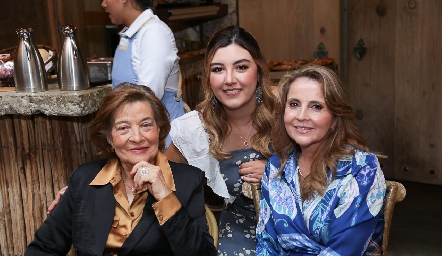  Nona Berrones, Ana Gaby Motilla y Anabel Gaviño.