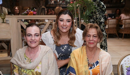  Lourdes Gómez, Ana Gaby Motilla y Chela Berrones.