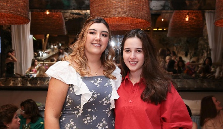  Ana Gaby Motilla y Renata Castillo.