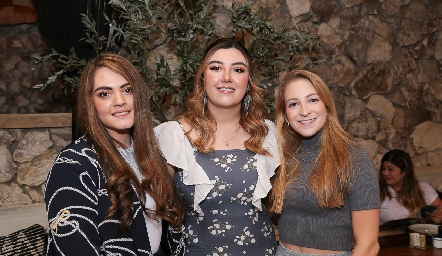  Geo León, Ana Gaby Motilla y Ale Álvarez.