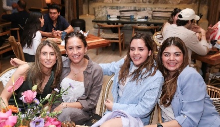  Nuria Oliva, Majo Vázquez, Anie Gómez y María José Motilla.