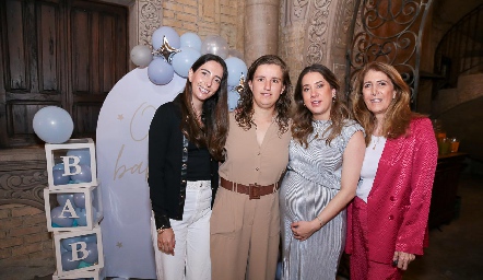  Mariana Alcalá, Sofía Torres, Mónica Torres y Mónica Hernández.