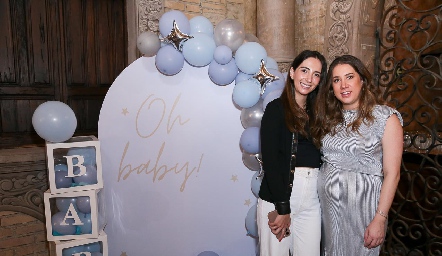  Mariana Alcalá y Mónica Torres.