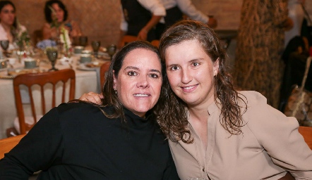  Pili y Sofía Torres.