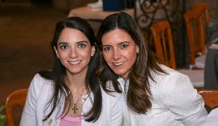  Sofía Álvarez y Gaby Labastida.