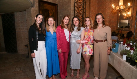  Mariana Alcalá, Elizabeth Treviño, Mónica Hernández, Mónica Torres, Lucía Martín y Sofía Torres.