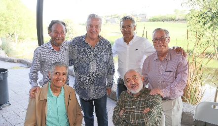  Felipe Nava, Antonio Díaz Infante, Alejandro Milán, Wilfrido Martínez, Poncho Aguilar, y Eduardo Mendizábal.