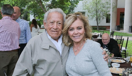  Héctor Gutiérrez y Guadalupe Santos.