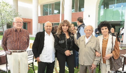 Víctor Manuel Pérez, Heliodoro Guerrero, Alma Rita Guerrero, Héctor Gutiérrez y Delia Gutiérrez.