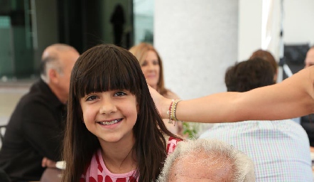  Emma, Inés y Héctor Gutiérrez.