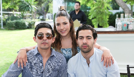  Jorge Rangel, Nadia Rangel y Diego Gutiérrez.