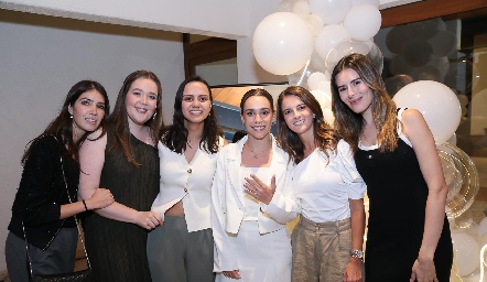  Karina Alcalde, Mari Carmen Mendizábal, Arantxa Pérez, Mari Del Valle, Melisa Meade y Laura Ortuño.